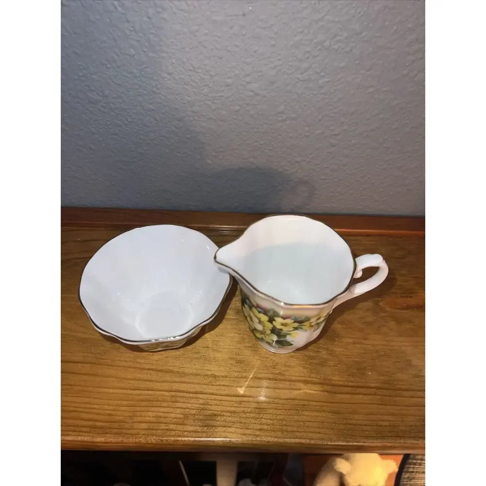Royal Grafton Fine Bone China England Sugar‎ Bowl & Creamer Yellow Flowers 75C